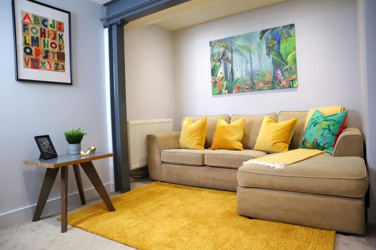 Trendy Urban Industrial Apartment - Great Location - Parking - Fast Wifi - Smart Tv - Beautiful 2 Double Bedroom Apartment Sleeps Up To 4! Bournemouth Exterior foto